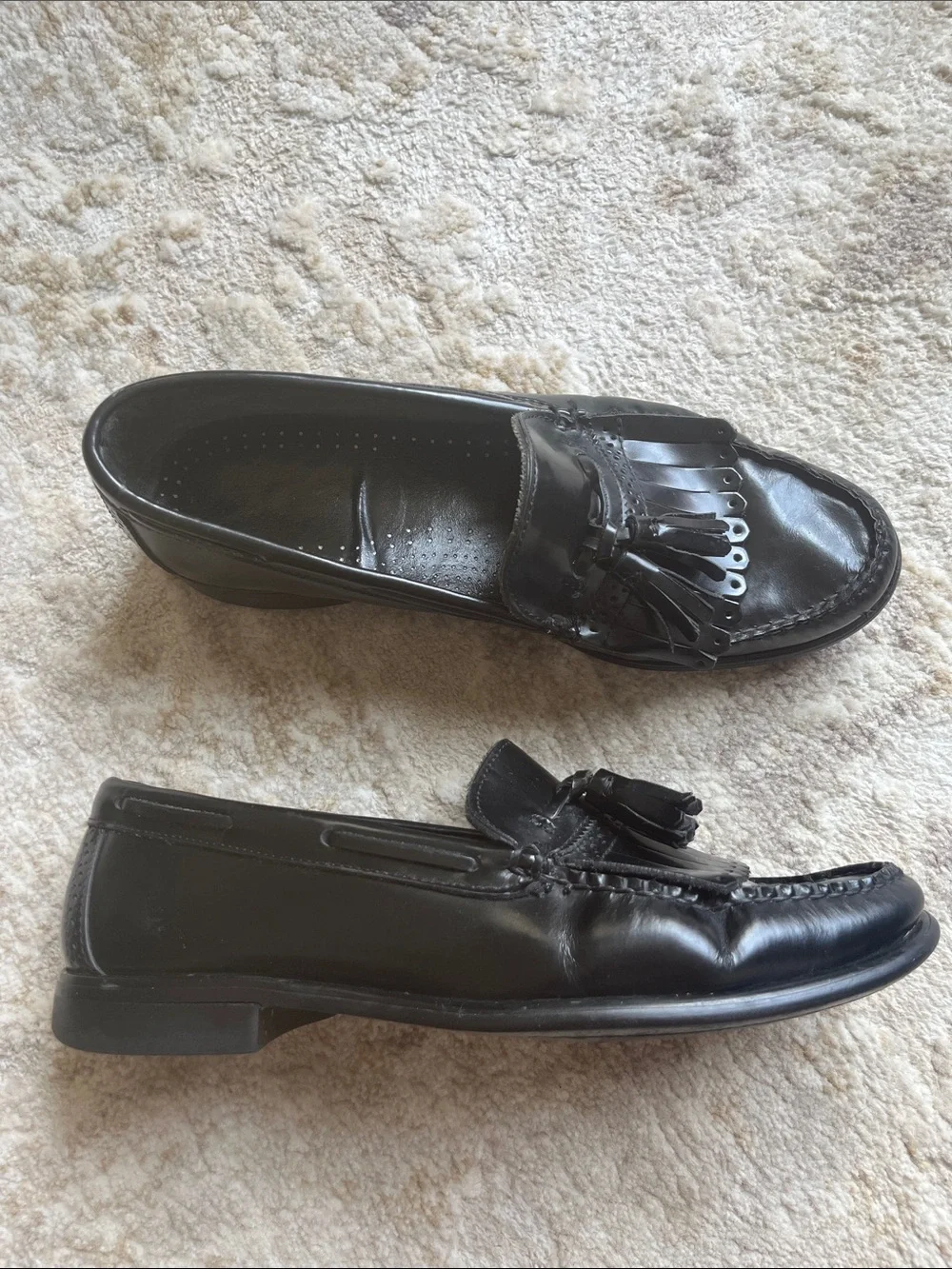 G. H. Bass Black Leather Tassel Loafers Size 9